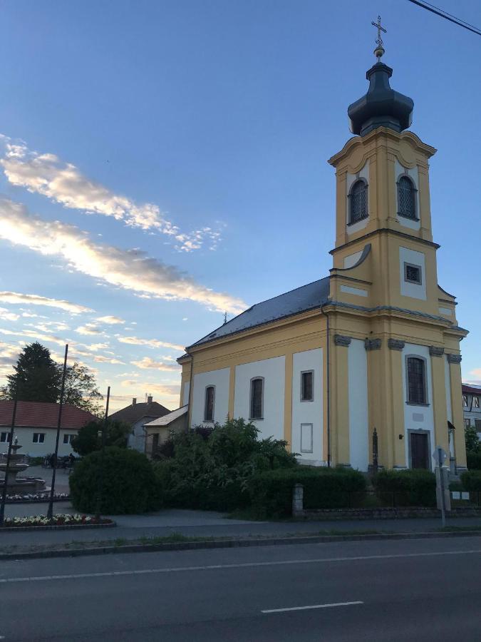 Notarius Vendeghaz Bed and Breakfast Poroszló Eksteriør billede